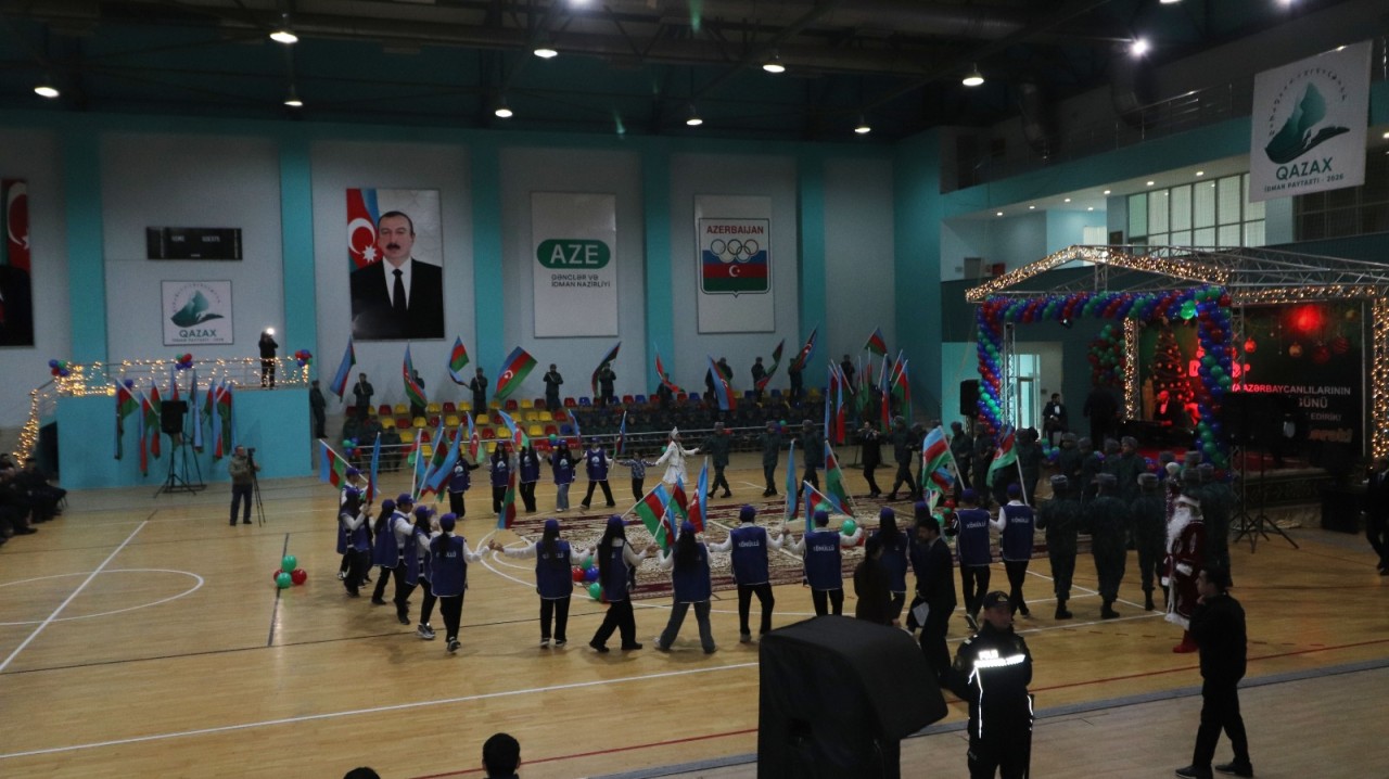 Qazaxda “Birlik və Həmrəyliklə yeni ilə doğru” adlı bayram tədbiri keçirildi - FOTOLAR